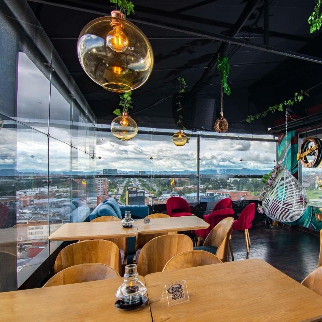Hotel American Visa Tower Bogota Bagian luar foto