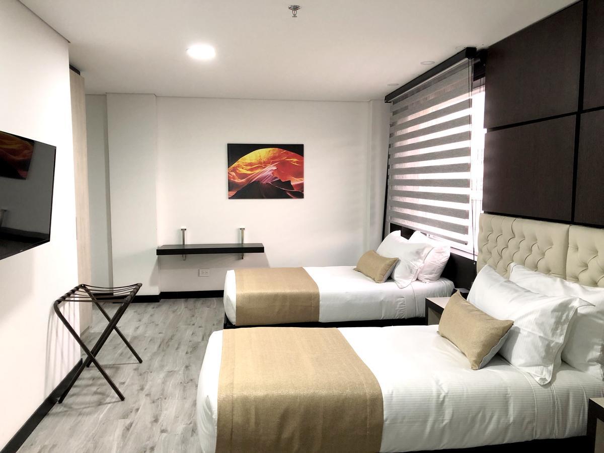 Hotel American Visa Tower Bogota Bagian luar foto